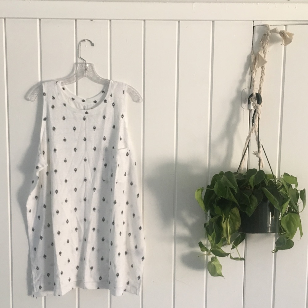 old navy tank top